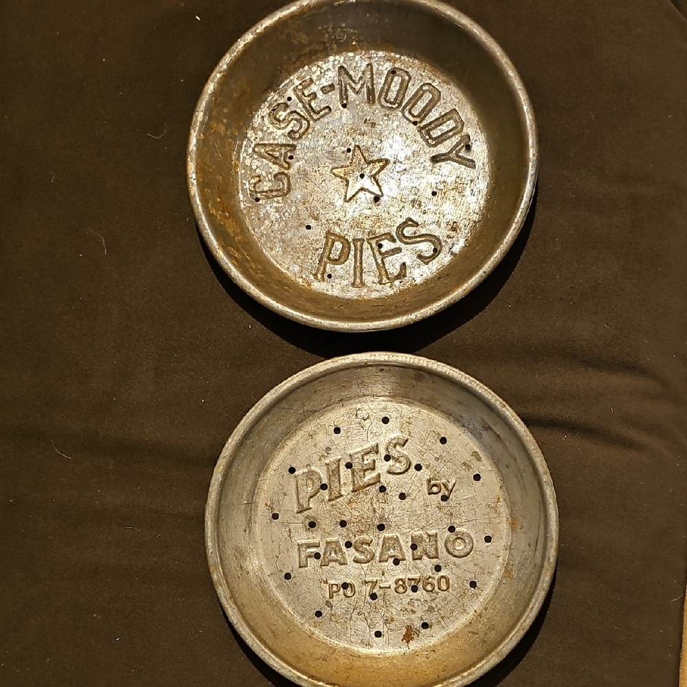MCM 2 VINTAGE Silver Pie Pans Case Moody Fasano 20's Kitchen Wall Decor Retro